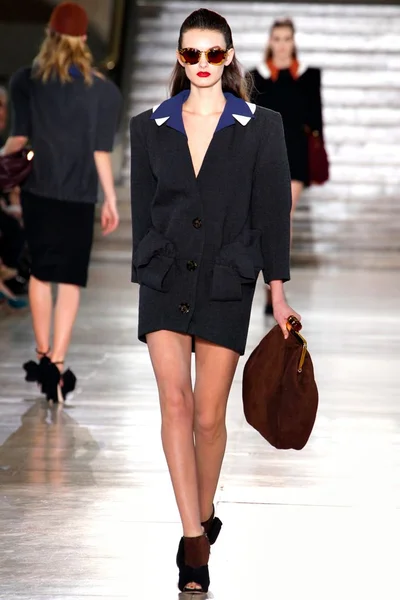 Look 13